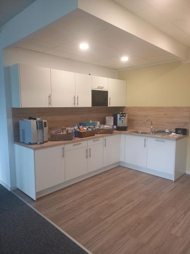 Top-Büro im Sachsen Park;  Mieten (subventioniert) für unter 6€/m²kalt – Küche