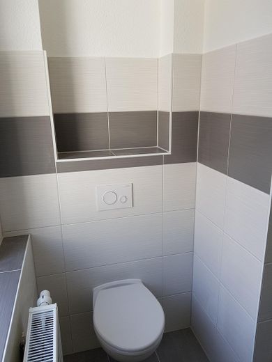 Voll vermietetes, attraktives,MFH mit 5 WE´s in Zentrumsnähe von Reichenbach – WC Detail