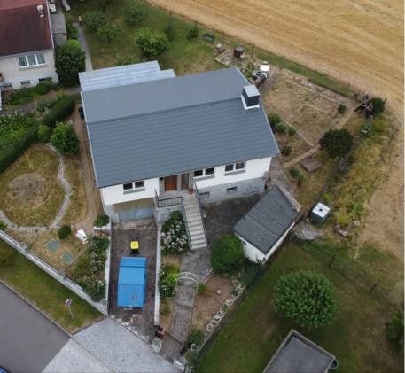 Dom jednorodzinny z ogrodem – Haus Nordseite