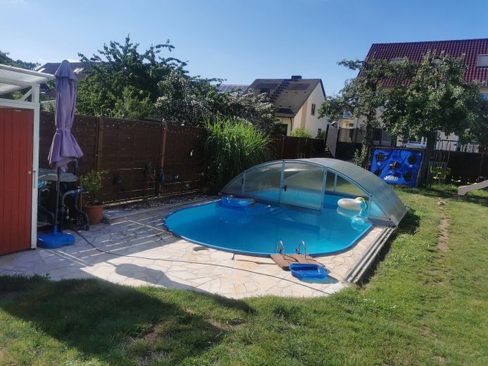 Mehrfamilienhaus in zentraler Lage – Pool
