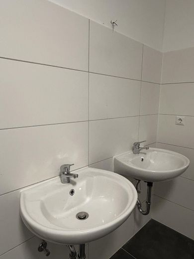 2 Waschbecken im Bad
