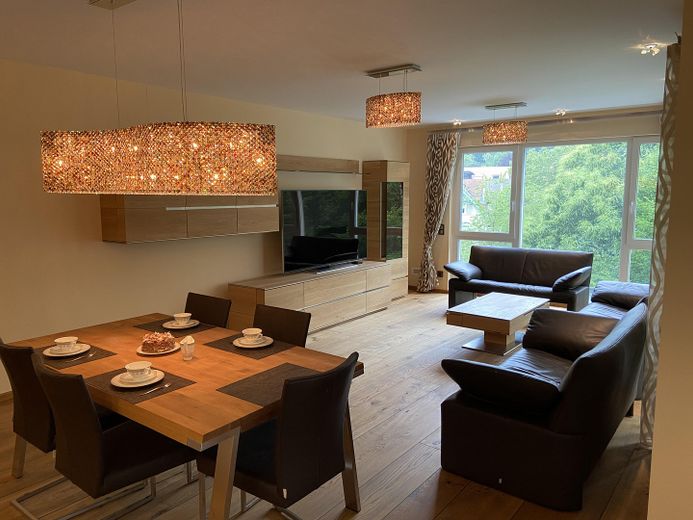 Premium condominium in a prime location in Baden-Baden – 4 rooms | 134.85 m² | immediately available – Wohn- und Essbereich