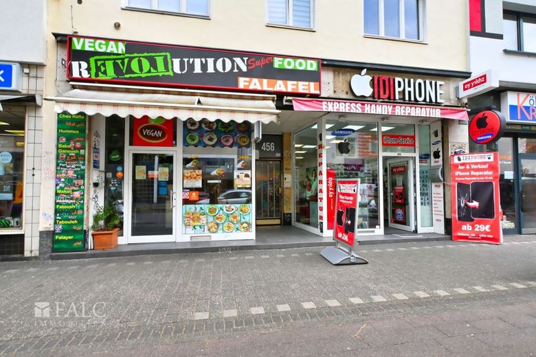 Straßenansicht