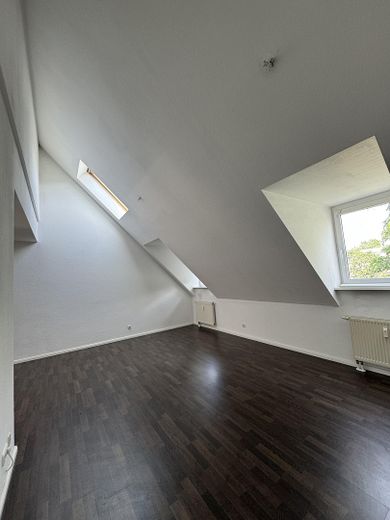 stilvolle 2-Zimmer-DG-Wohnung mit beeindruckender Raumhöhe - zentral in Mz-Kastel, von privat – Foto 10