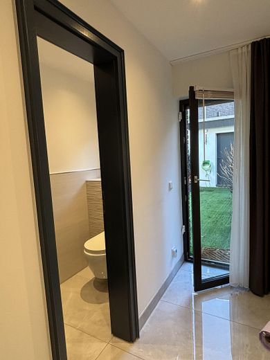 EG Gäste-WC und Garten