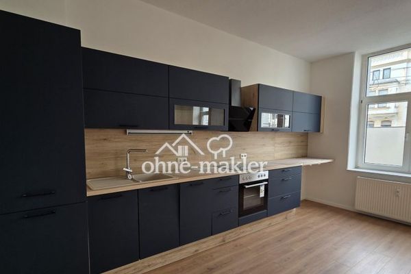 Ampio appartamento di 2 locali, cucina componibile, ampio bagno con doccia e vasca, molto luminoso