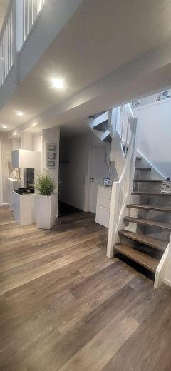 Exclusivo apartamento dúplex de lujo en venta o alquiler con opción a compra – Aufgang zur Galerie