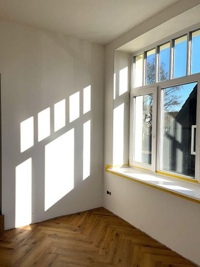 Prima occupazione - Luminoso appartamento di 3 stanze in posizione privilegiata - adatto per WG – Foto 4
