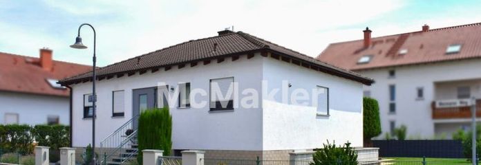 Freistehender Bungalow mit Garten, Garage, ELW und großzügigem Grundstück in Groß-Rohrheim