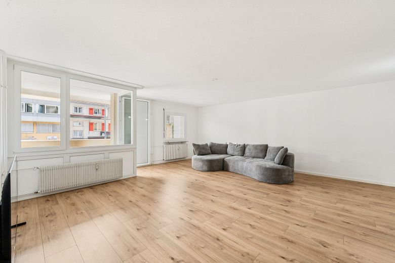 Erstbezug nach Kernsanierung: 2,5-Zi.-Wohnung mit Balkon und TG-Stellplatz (+Aufzug) – Foto 10