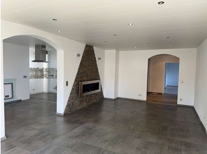 Helle, stilvolle 3-Zimmer-Wohnung mit Balkon – Foto 1