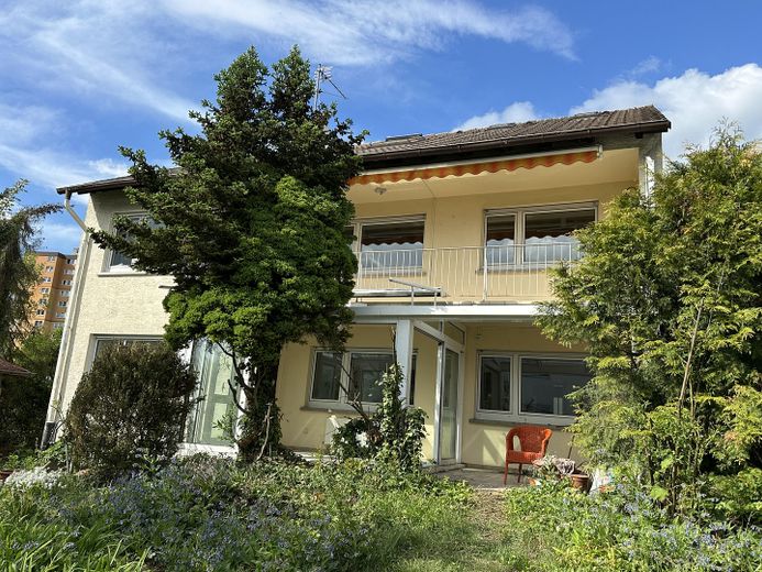 Hausansicht von hinten
