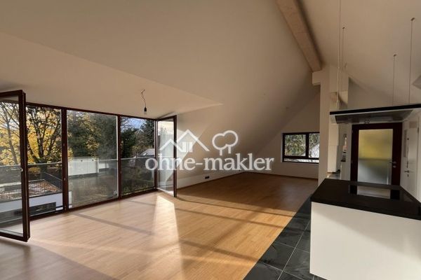 3 Zimmer DG-Wohnung lichtdurchflutete Inmitten von München-Waldtrudering