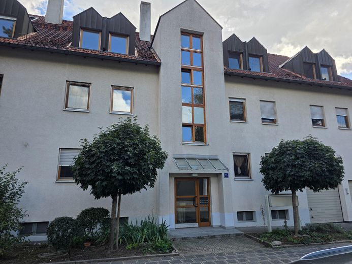 Beautiful 1-room apartment in Fürth-Dambach – vacant & immediately available – Außenansicht
