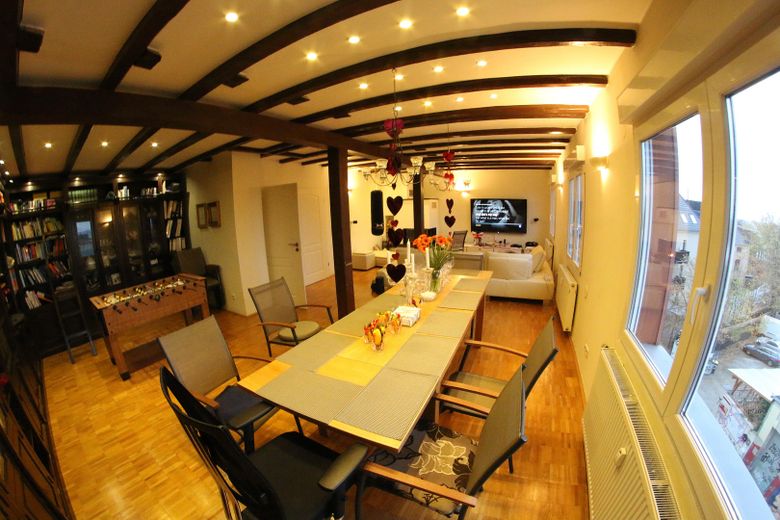 Wohnzimmer (Weitwinkel)