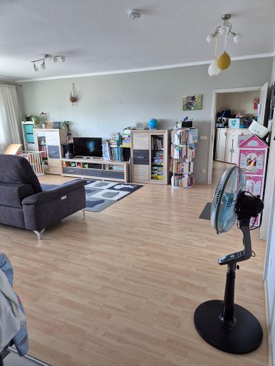 Großzügige 103 m² Eigentumswohnung in Ginsheim-Gustavsburg mit Loggia, Keller und Tiefgaragenplatz – Foto 4
