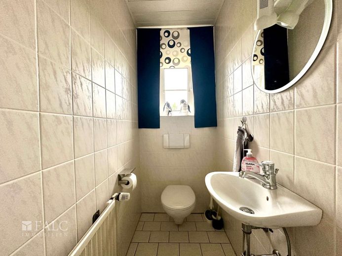 Ein Zuhause zum Wohlfühlen - Tolles Architektenhaus in bester Lage von Himmelpforten – Separates WC OG