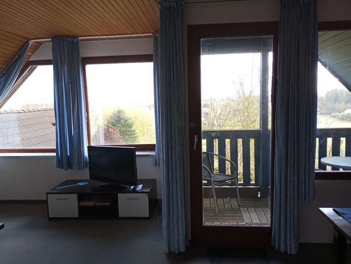 DG Wohnzimmer mit Loggia