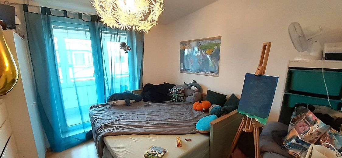 helle 3-Zi.-Wohnung mit großem Balkon und optionaler Einbauküche – Schlafzimmer