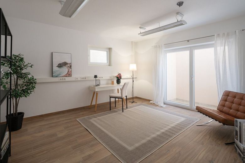 Jezioro Penzinger See tuż obok – dom rodzinny o powierzchni mieszkalnej 265 m² – Separater Bereich für Büro oder Gäste