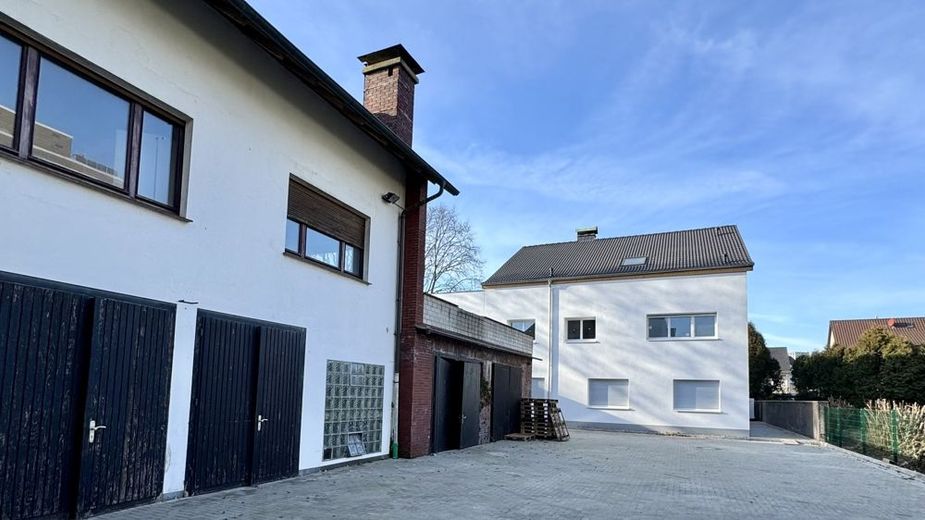 Lagerfläche mit Bürooption inkl. Terrasse - optional erweiterbar durch angrenzende Wohnung – Außenansicht 2