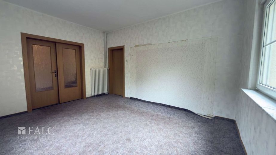 Familienhaus mit Gartenidylle sucht neue Ideen und frischen Glanz – Esszimmer