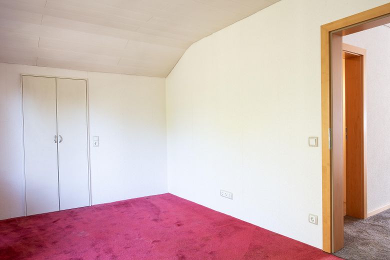 Exklusives Einfamilienhaus in traumhafter Flusslage - Wohnen, wo andere ihre Freizeit verbringen – Kinderzimmer m beg. Kleidersch