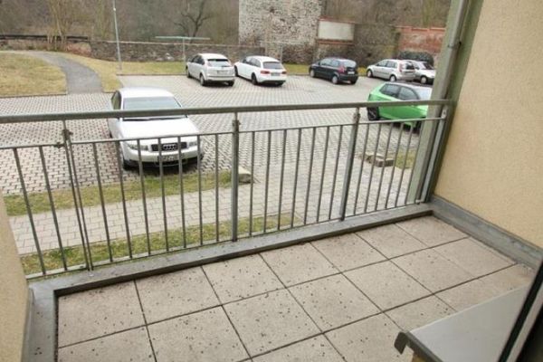 Barrierefreies Wohnen mit Aufzug im Zentrum von Weida! 3-Raum-EG-Wohnung mit Balkon!