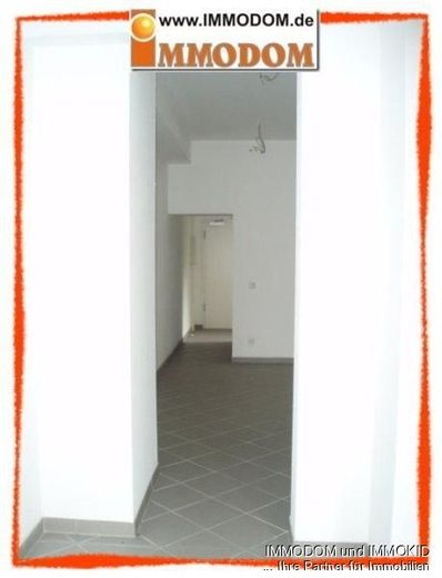 Attraktive Büro- oder Ladenfläche in Zwickau/ Schwanenteichnähe mit großen Schaufenstern zu verkaufen! – Flur