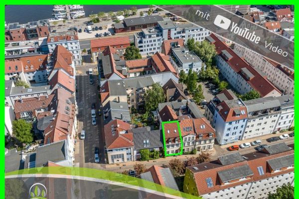 Uroczy klejnot w zabytkowej kamienicy na północnym Starym Mieście w Rostocku – życie między portem miejskim a Nowym Rynkiem