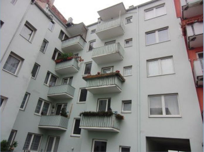 Appartamento di 1 locale completamente ristrutturato con cucina abitabile aspetta il nuovo proprietario! – Rückgebäude