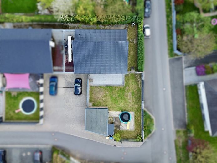 Architekten-Einfamilienhaus der Extraklasse - Wohnen auf gehobenem Niveau – Grundstücksübersicht