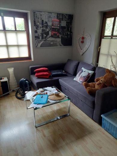 Kleine Doppelhaushälfte – Wohnzimmer