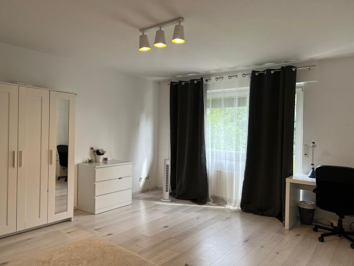 Großzügiges und helles WG-Zimmer mit sonnigem Balkon in ruhiger, zentraler Lage von Darmstadt – Foto 6
