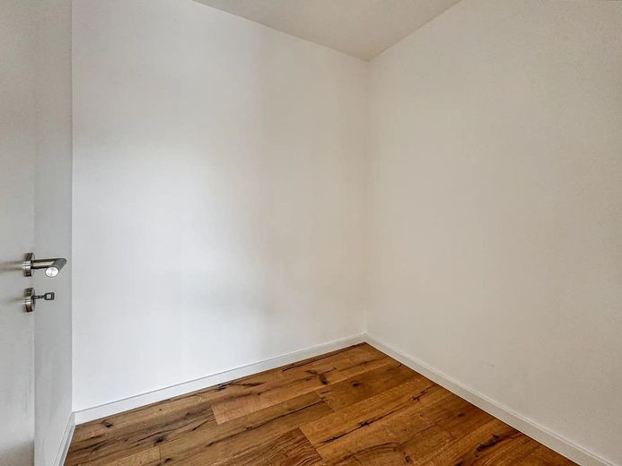 Neubau: 3,5 Zi. Traumwohnung in Panoramalage inkl. Stellplatz – Foto 14