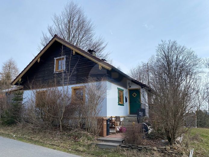 IDYLLISCHES BAYERWALD-HÄUSCHEN – Ansicht  (1)