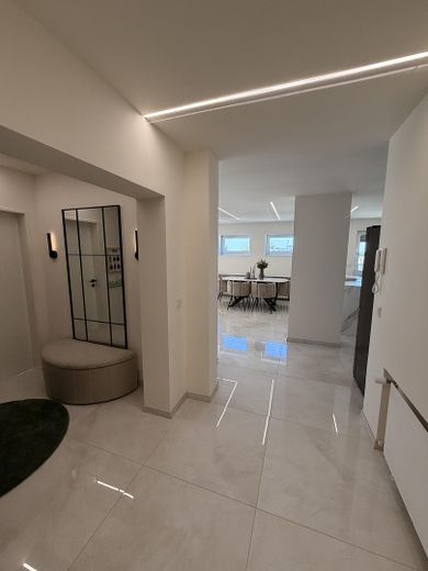 Moderno appartamento di 4 locali | 121,5 m² | garage incluso | 2 balconi | cucina con isola | cantina | posizione eccellente – Foto 7