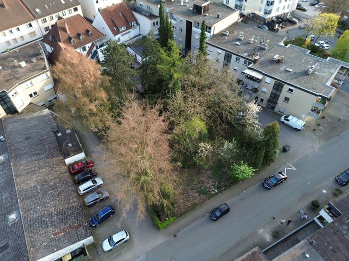 Wohn- und Geschäftshaus mit vielseitigem Nutzungskonzept für Projektentwickler – Vogelansicht