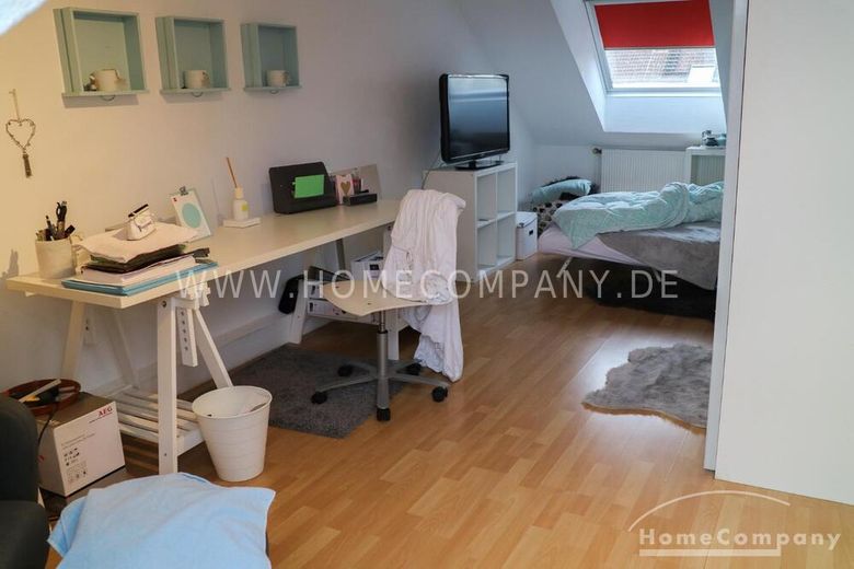 Möbliertes Traumhaus in Köln-Pesch! – 14c162a9103affa1779820abd4a38f5cdb7eedc0.jpg