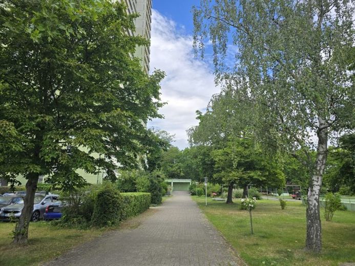 Hochheim Skyline:
3-Zimmer; 96 m²; überdachte Terrasse; toller Fernblick; seniorengeeignet! – फोटो 1