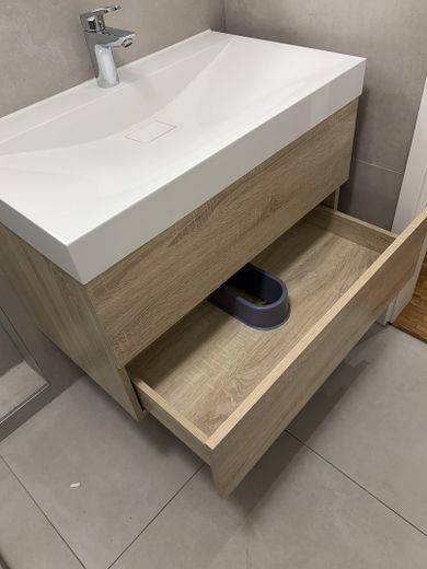 Luxuswohnung ,Hochparterre, mitten im Kreuzviertel – Waschbecken mit Auszug 