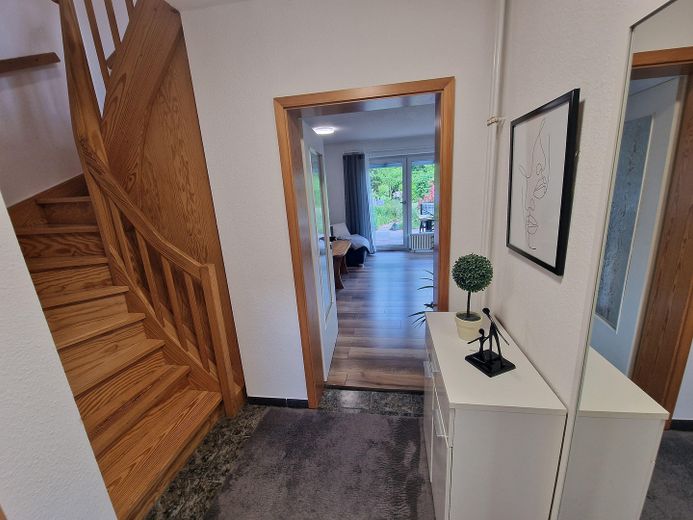 DA PRIVATO: Casa adatta alle famiglie a Bordesholm (bifamiliare) – Flur