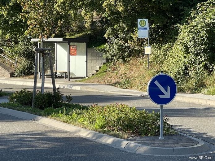 Campingplatz, Zimmervermietung und Gastronomie - gepflegte Familienexistenz in der Eifel – Bushaltestelle 100m