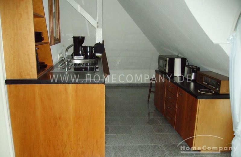 Voll möbliertes Dachgeschoss-Apartment in Köln-Lindenthalt! – a7dd54984465e2899b6df8bcfa4f23f9ce305f02.jpg