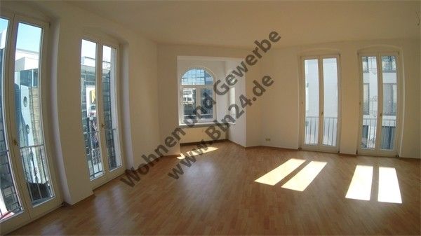 Wohnung mieten - - sanierte und günstige 2 Zimmer – G0012542