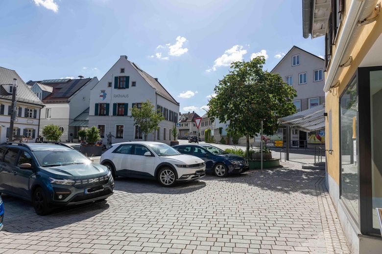 Urokliwe lokale handlowe w bezpośrednio najlepszej lokalizacji przy rynku (40 lub 80 m²) – Marktplatz II