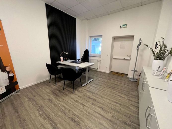 Top Lage! Ladenlokal mit starker Sichtbarkeit in Recklinghausen – Büro