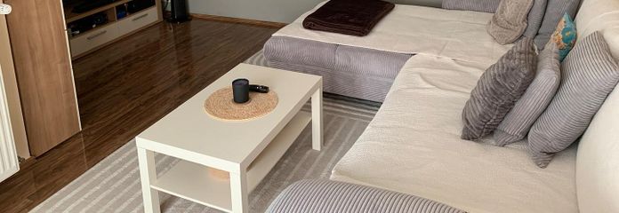 Modernisierte 3-Zimmer Wohnung mit Terrasse & Stellplatz – Wohnzimmer