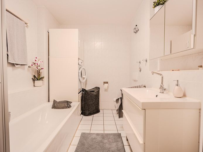 Maisonette mit besonderem Wohngefühl – 85 m², Balkon mit freiem Blick & Stellplatz – Badezimmer