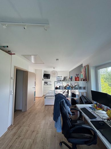 Energy-efficient semi-detached house in Bergisch Gladbach – Zimmer (Staffelgeschoss)